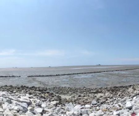 Pantai Sebelah Jeram