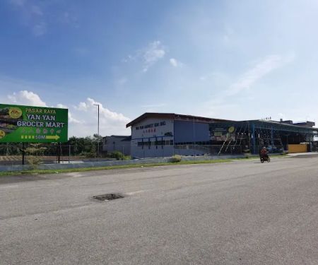 YAN YAN GROCER MART