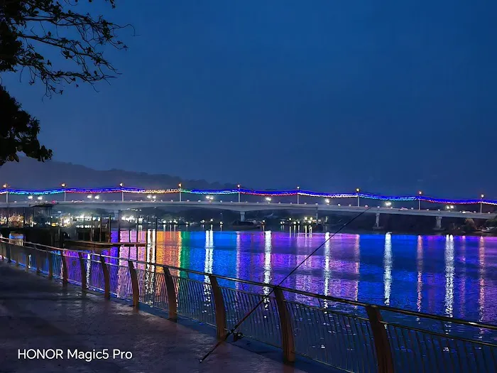 Esplanade Picture 3
