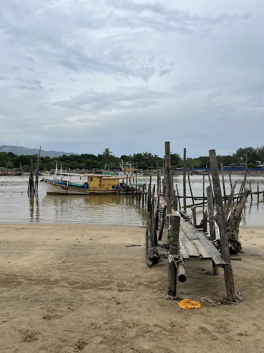 Tanjung lumpur Picture 2