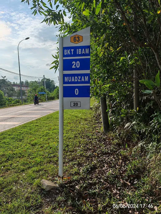 0 km Muadzam Picture 5