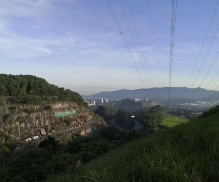 Bukit Lanjan West Hill