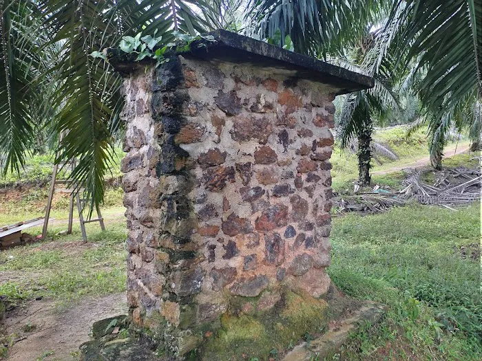 Tugu Peringatan Fort Iskandar Jeep Track Picture 4
