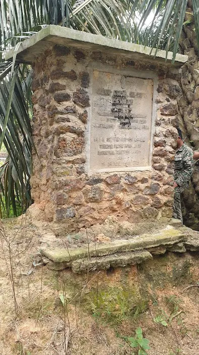 Tugu Peringatan Fort Iskandar Jeep Track Picture 2