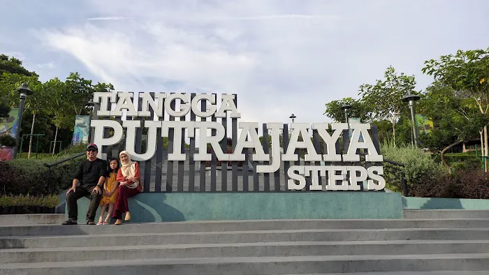 Tangga Putrajaya Steps Picture 1