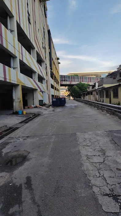 Loading Bay Leisure Mall Picture 3