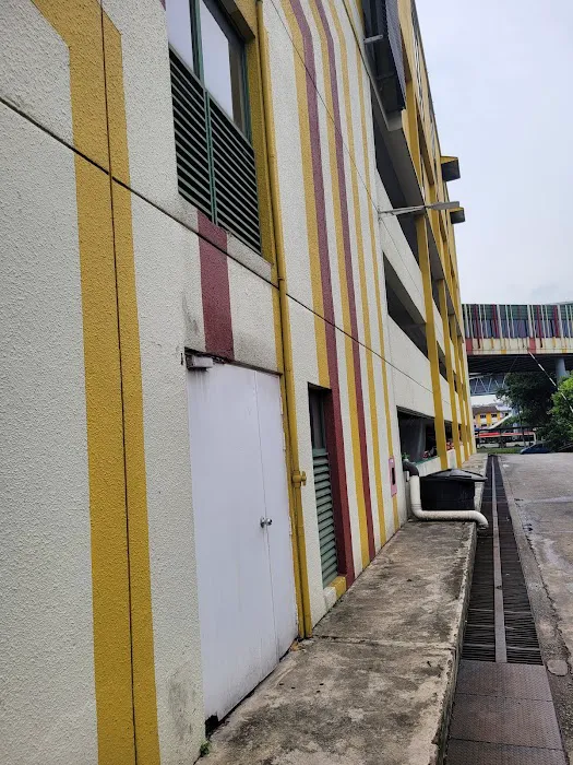 Loading Bay Leisure Mall Picture 5