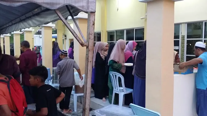 Surau Nurul Iman Taman Puncak Jalil Picture 10