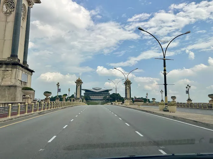 Seri Gemilang bridge Parking Picture 1