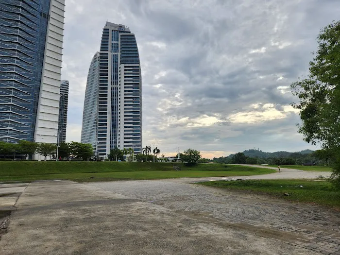 Seri Gemilang bridge Parking Picture 2