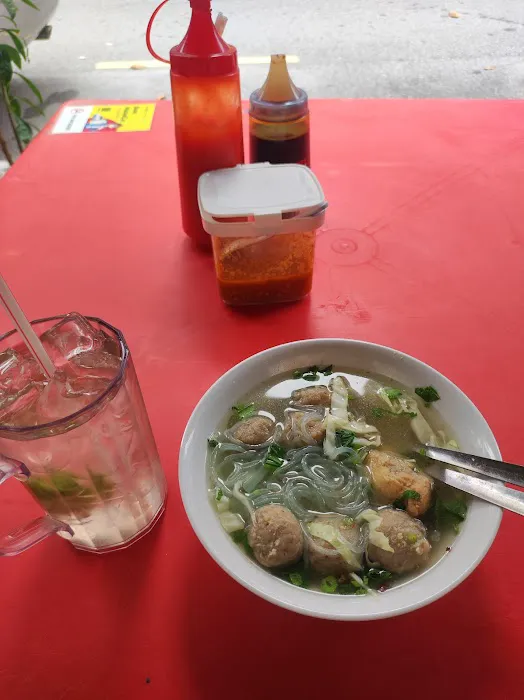 D'nyonya bakso Picture 5