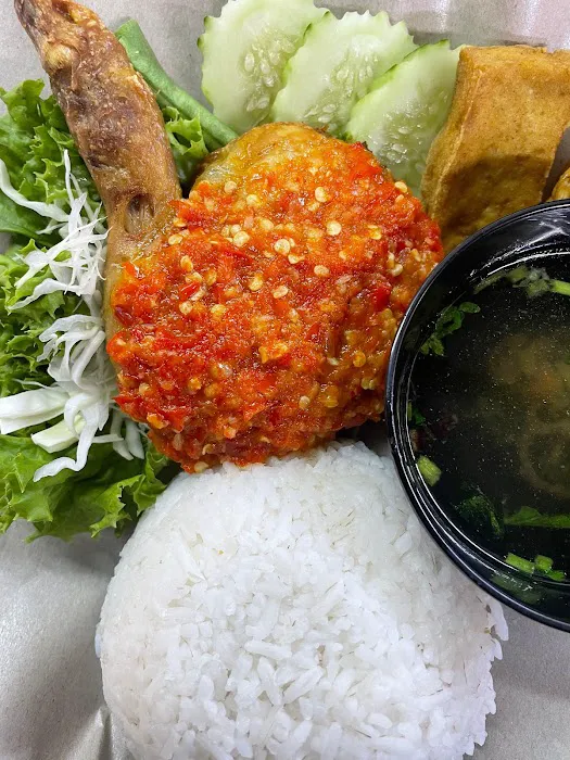 D'nyonya bakso Picture 2