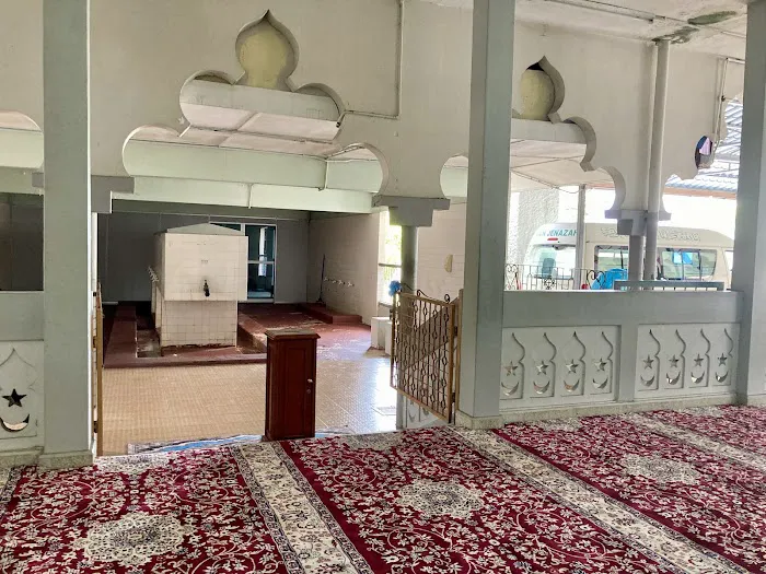 Masjid Kampung Sungai Burung Picture 4