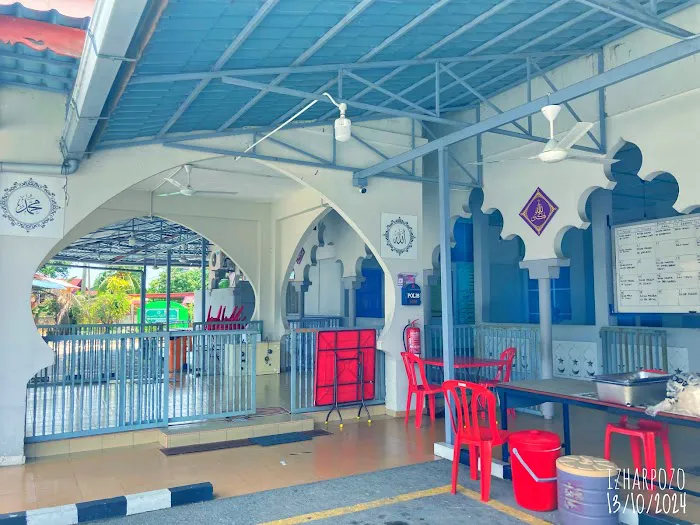 Masjid Kampung Sungai Burung Picture 6