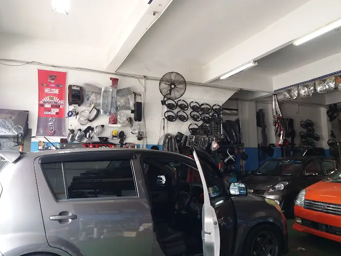Two Pro Garage Picture 2