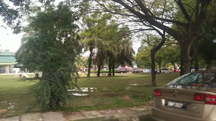 Park Beside Surau Al-Hidayah Picture 9