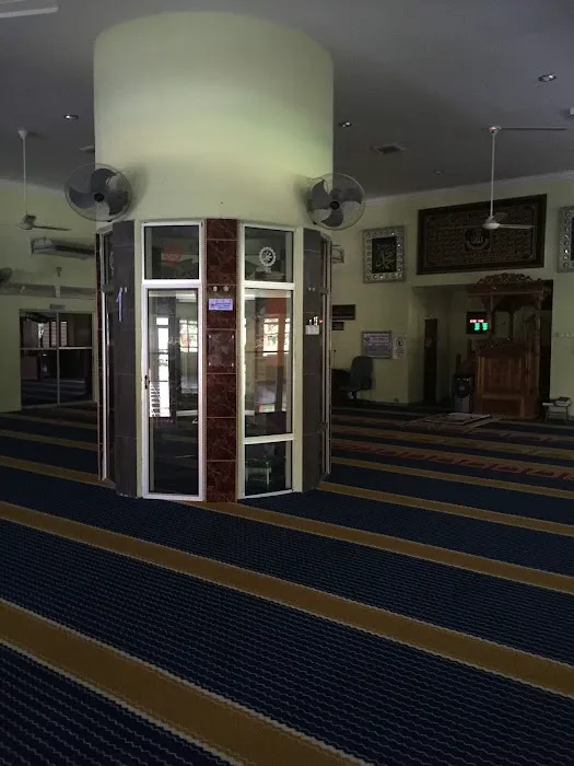 MASJID AS- SOLEHIN JENGKA 3 Picture 7
