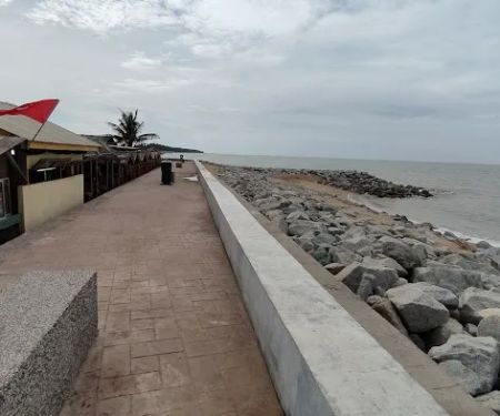 Pantai Cahaya Bulan