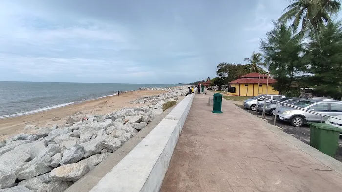 Pantai Cahaya Bulan Picture 7
