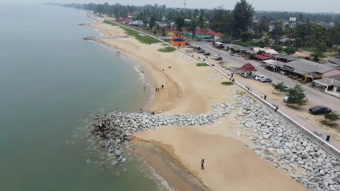 Pantai Cahaya Bulan Picture 8