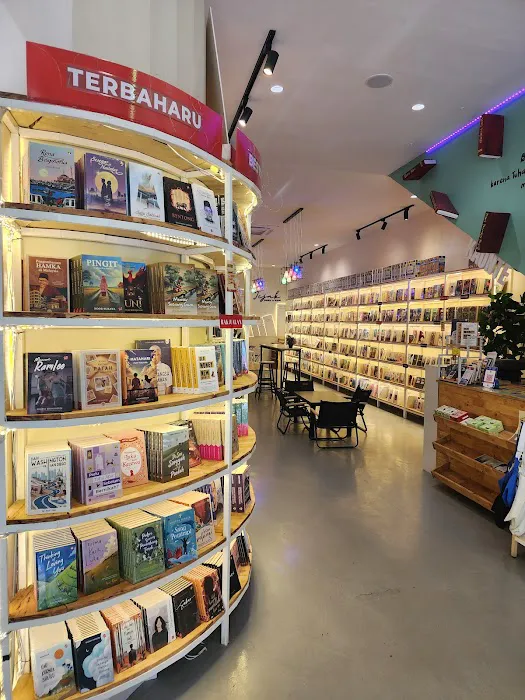 JEJAK Buku & Kopi Picture 5