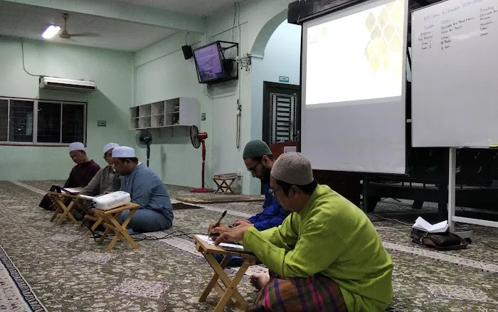 Surau Ar-Raudhah Bandar Bukit Raja Picture 4