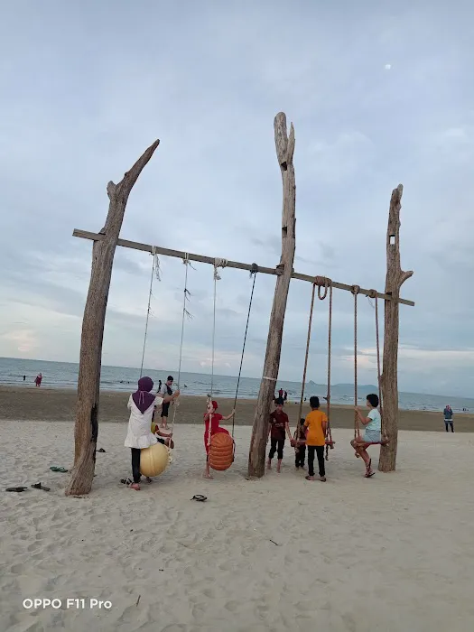 Pantai Melawi Picture 6