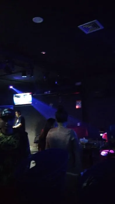 Eight & Eight Borneo Lounge Picture 2