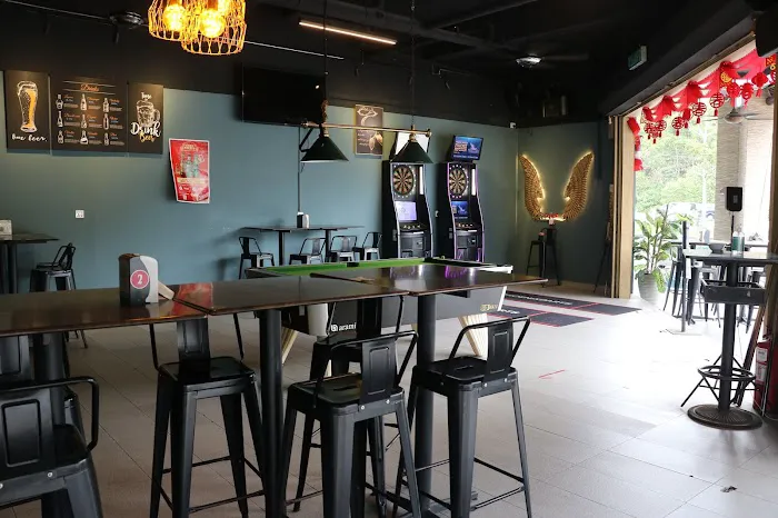 Uptown Cafe Picture 4