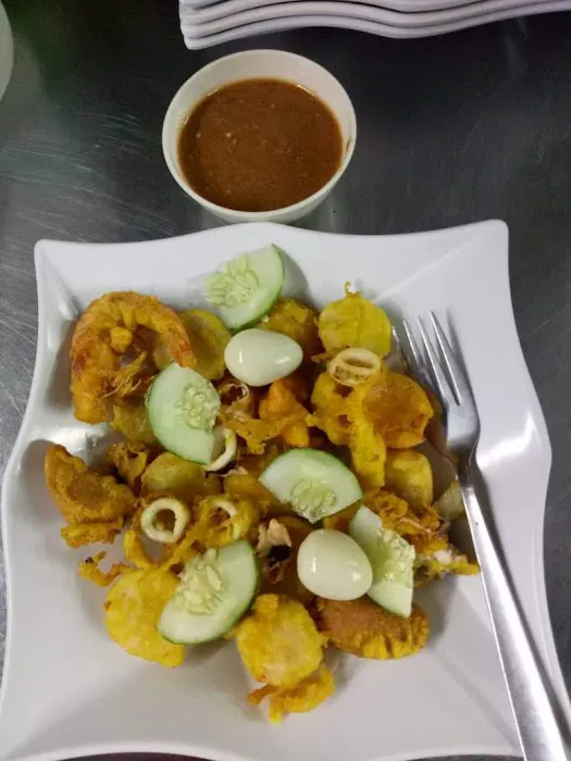 Izan food house Picture 4