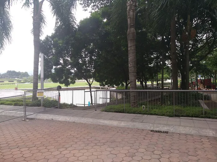Setia City Park, Oval Lawn Picture 10