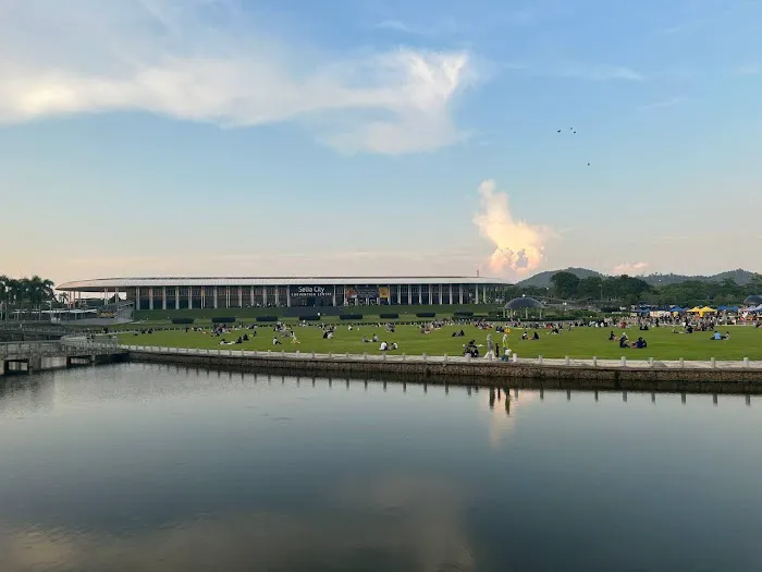 Setia City Park, Oval Lawn Picture 3