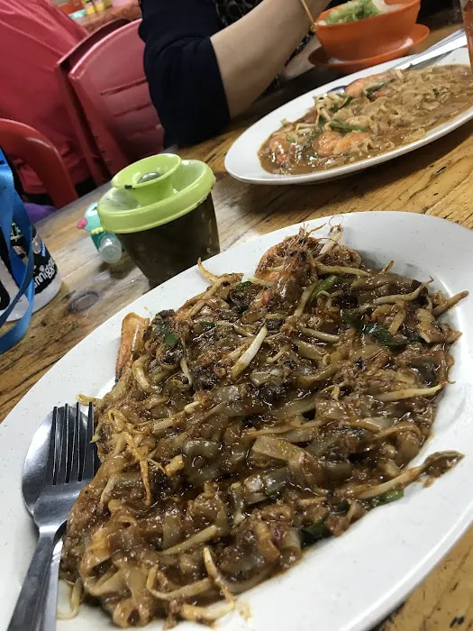 Ustaz Char Kuey Teow & Nasi Goreng Tulang Picture 2