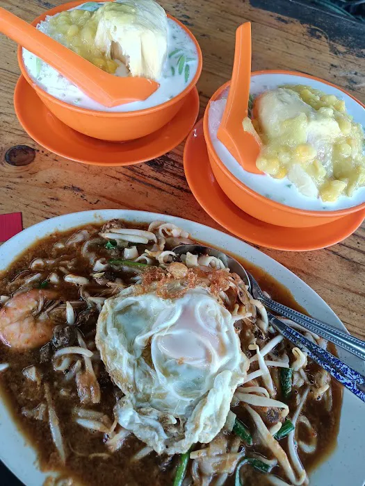 Ustaz Char Kuey Teow & Nasi Goreng Tulang Picture 5
