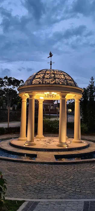 Onyx Gem Fountain Picture 1
