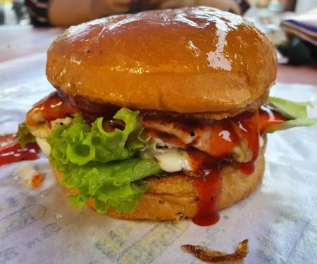 DELICIOUS STALL DEPAN PADANG