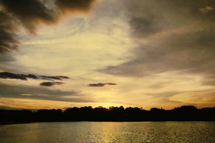 Kawasan Rekreasi Taman Tasik Depan Unisel Picture 7