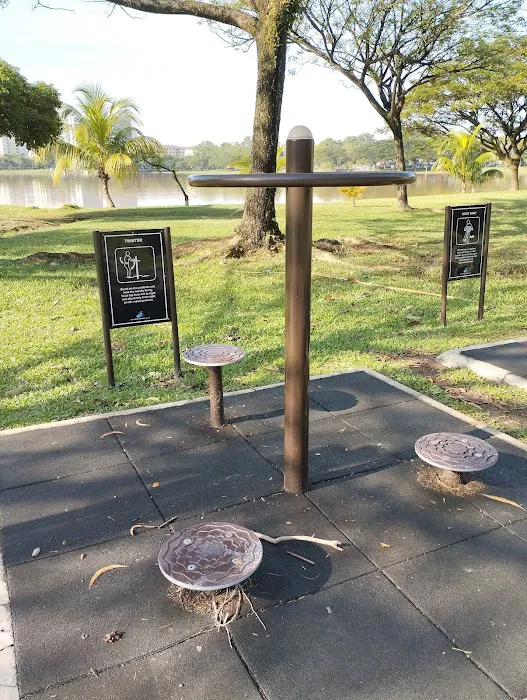 Kawasan Rekreasi Taman Tasik Depan Unisel Picture 9