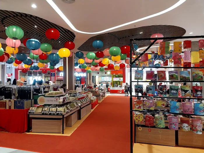 Bloomsvale Shopping Gallery Picture 3
