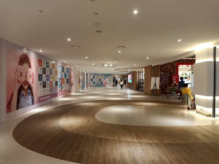 Pearl Point Shopping Mall Picture 9