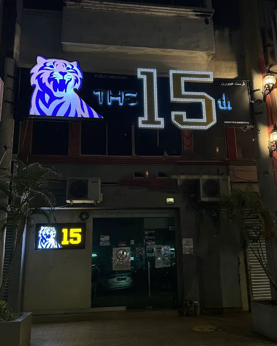 THE 15TH BAR & BISTRO Picture 2