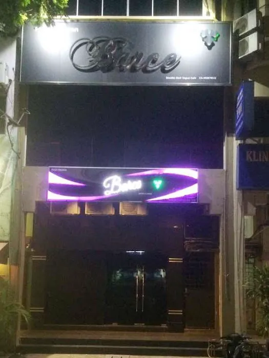 Barce Bistro & Lounge Picture 9