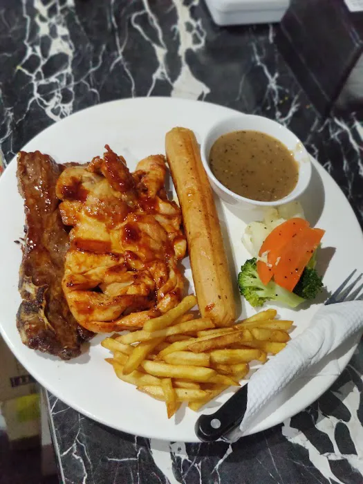 Barce Bistro & Lounge Picture 8