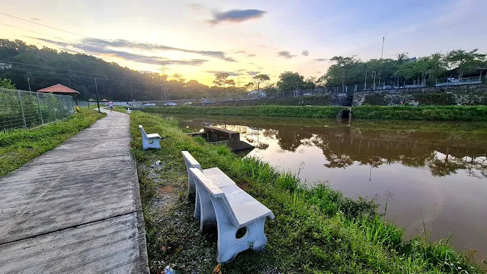 KOLAM TAKUNGAN MESRA ALAM TAMAN PUNCAK JALIL (KT19) Picture 5