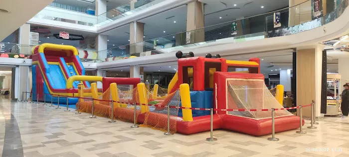 Evolve Concept Mall Picture 7