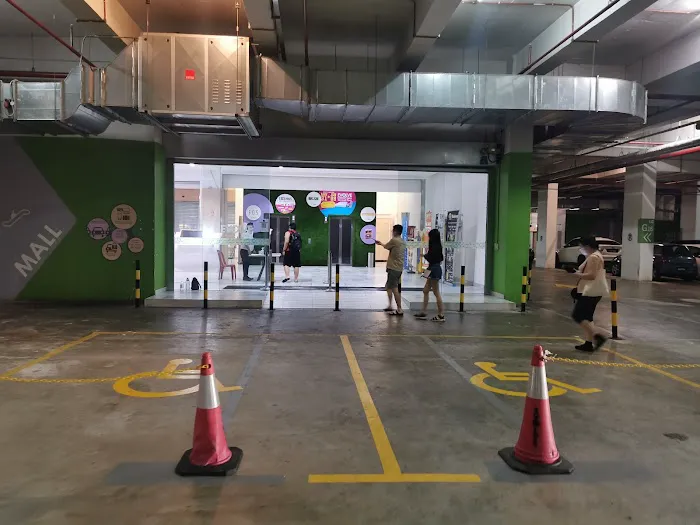 Evolve Concept Mall North Entrance Picture 5