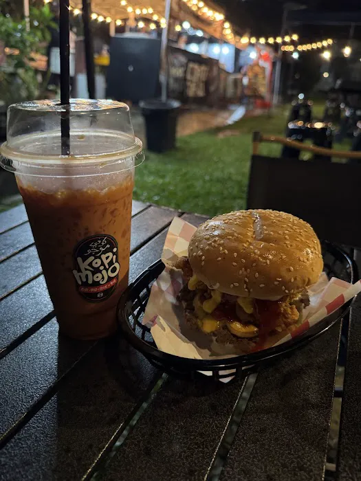 Meat Madness Smashed Burger Picture 6