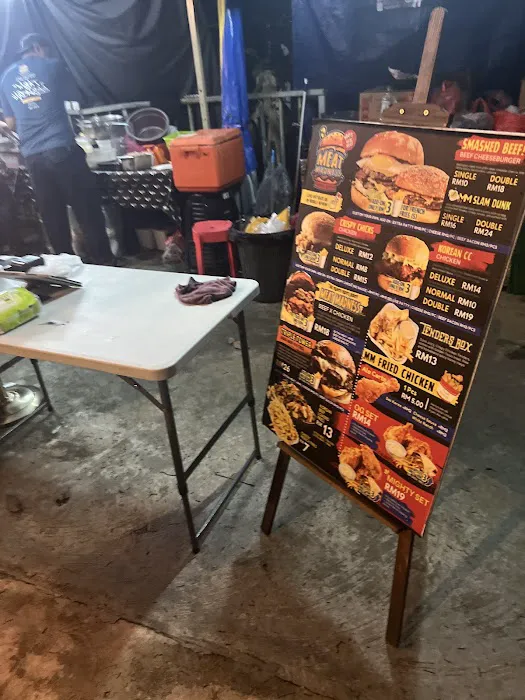Meat Madness Smashed Burger Picture 7