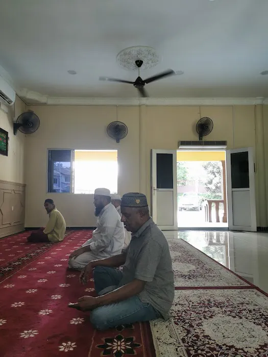 Surau Al-Husna Picture 3