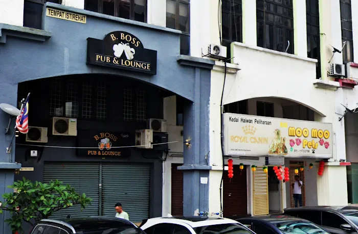 B.Boss Pub & Lounge Picture 8